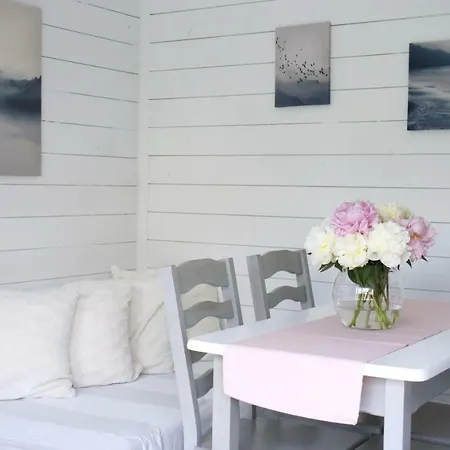 Happyfugu Domki Letniskowe ロッジ *